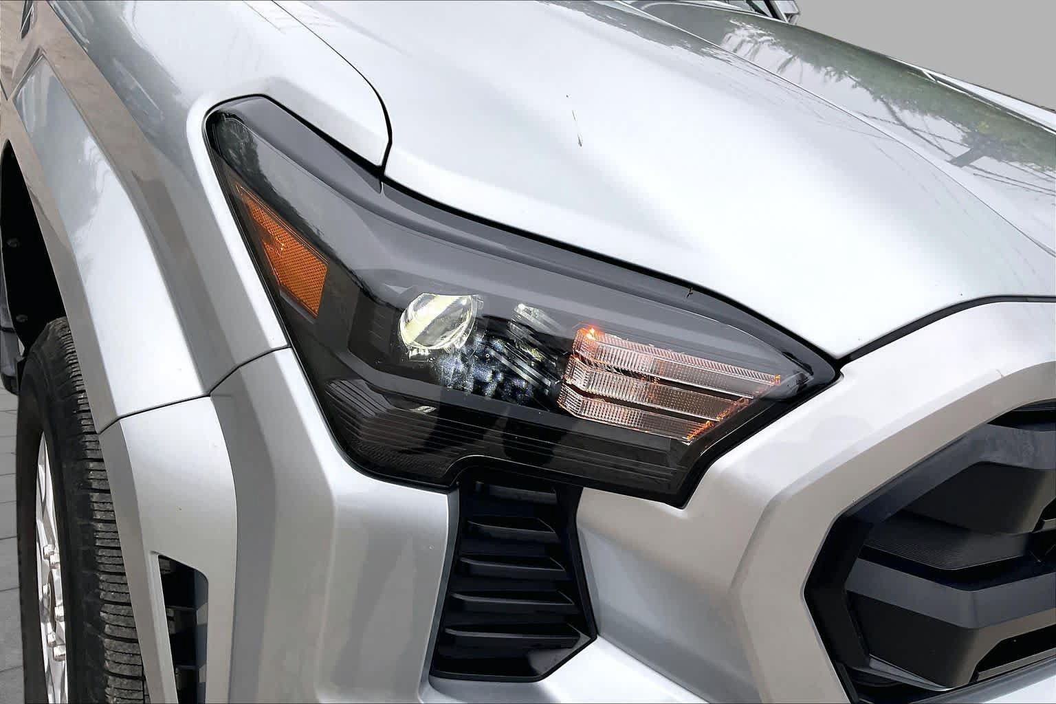 Used 2024 Toyota Tacoma SR5 AWD/4WD image 27