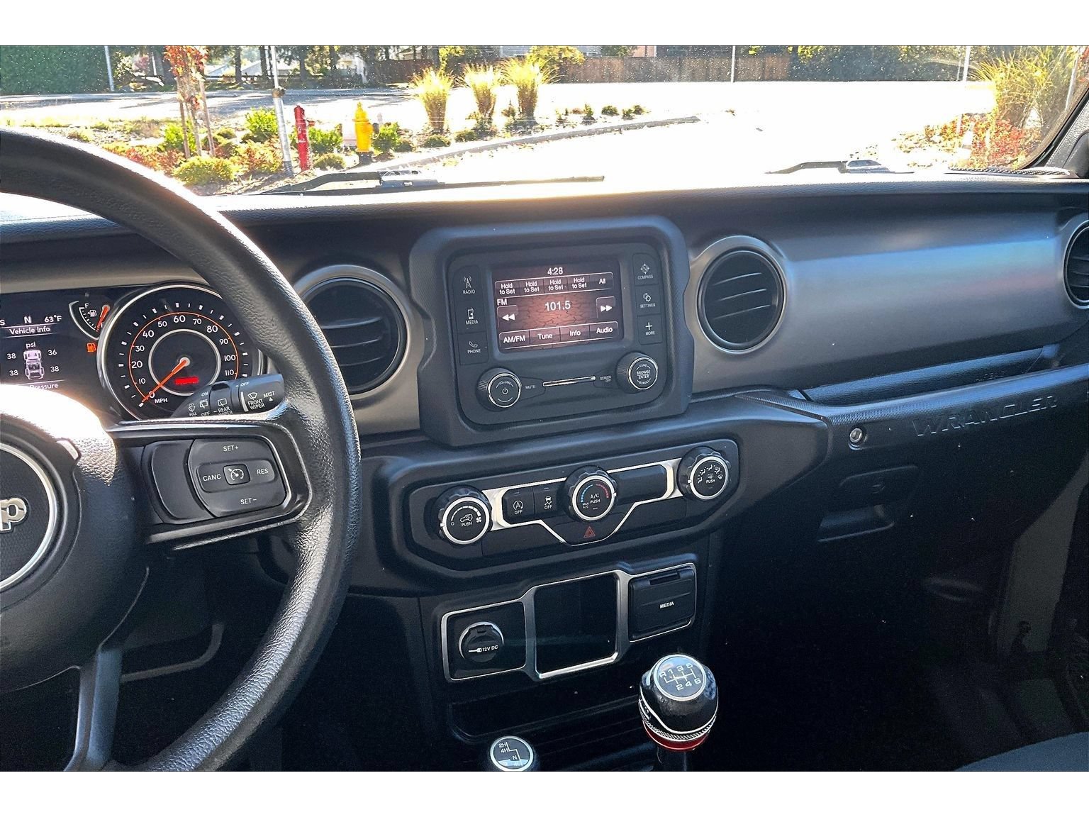Used 2021 Jeep Wrangler Sport AWD/4WD image 6
