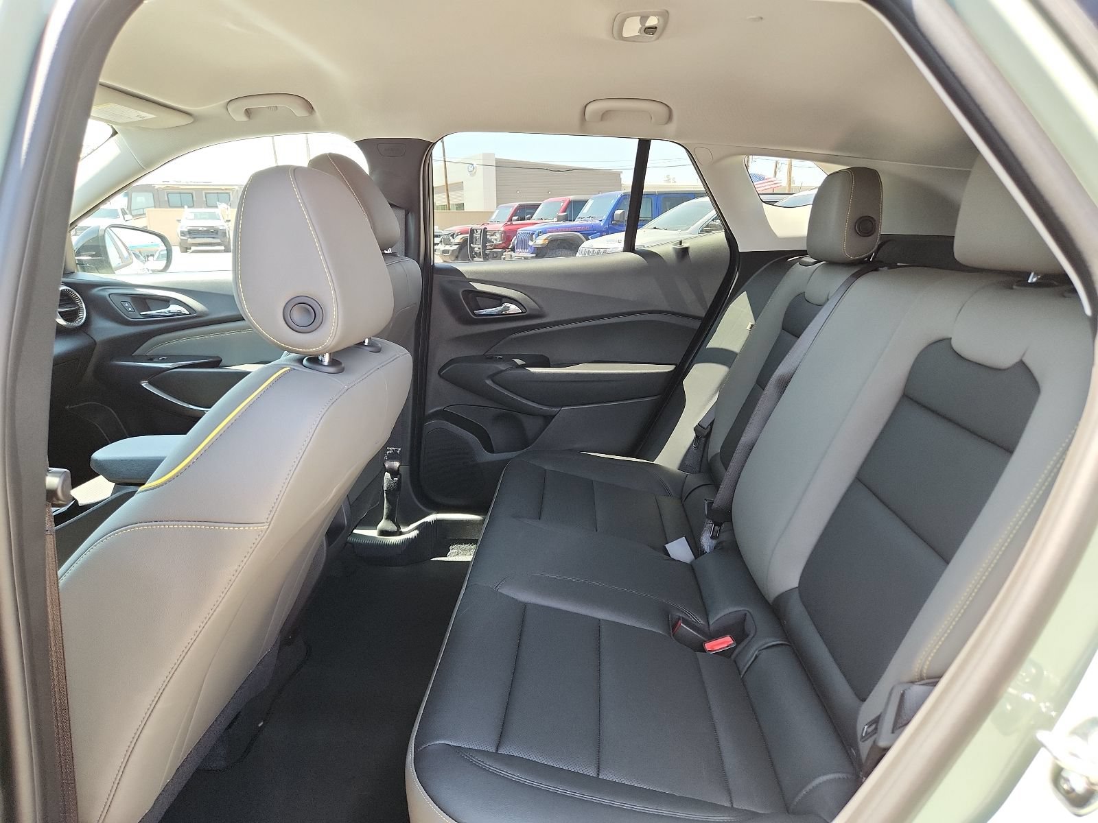 New 2026 Chevrolet Trax ACTIV w/ Driver Confidence Package FWD image 8