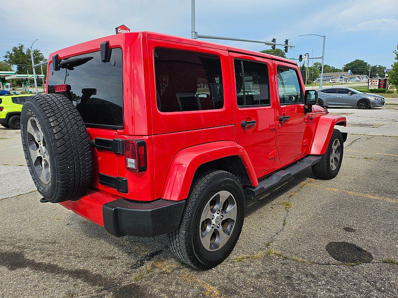 Used 2017 Jeep Wrangler Unlimited Sahara w/ Connectivity Group AWD/4WD image 5