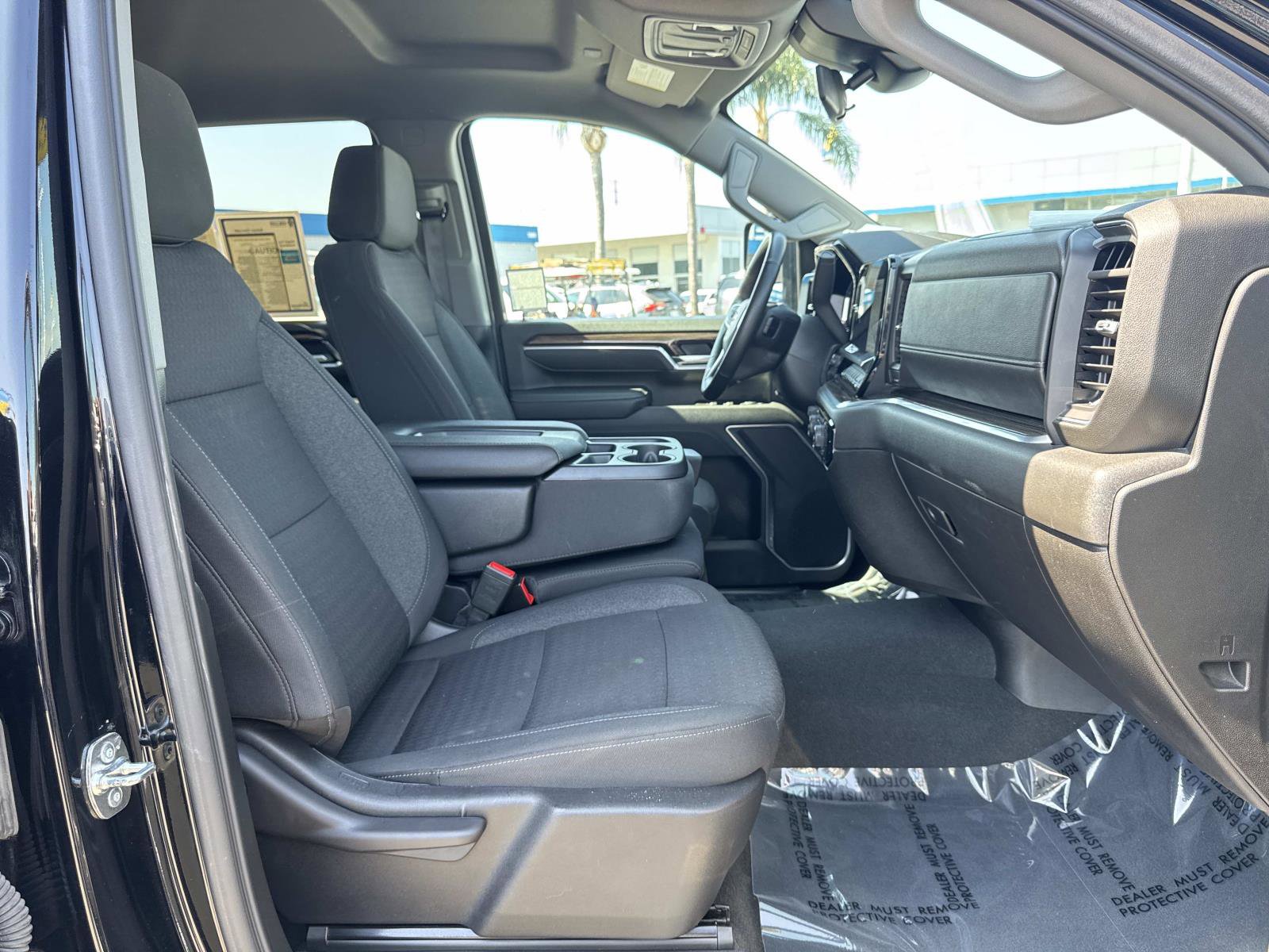 Used 2025 Chevrolet Silverado 2500 LT w/ Convenience Package image 29