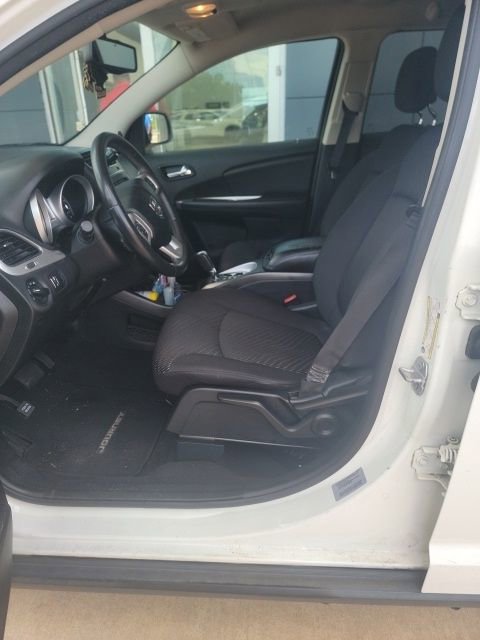 Used 2017 Dodge Journey SE w/ Flexible Seating Group FWD image 10