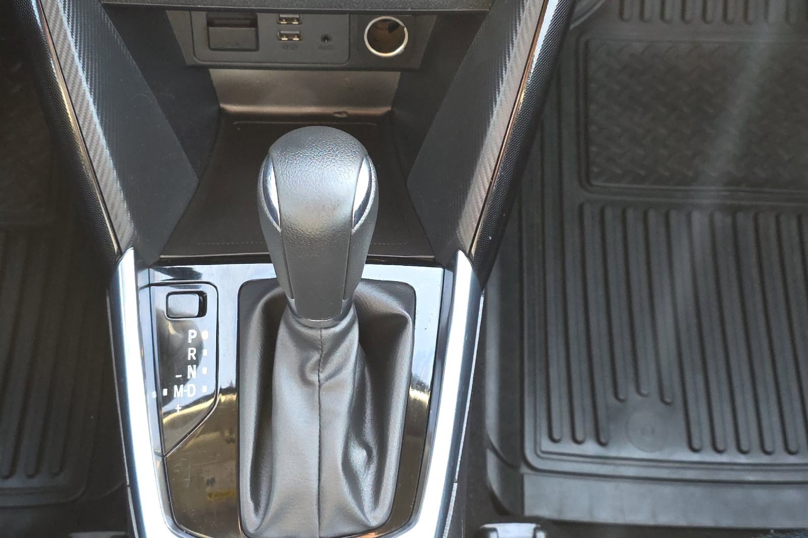 Used 2017 Toyota Yaris iA image 18