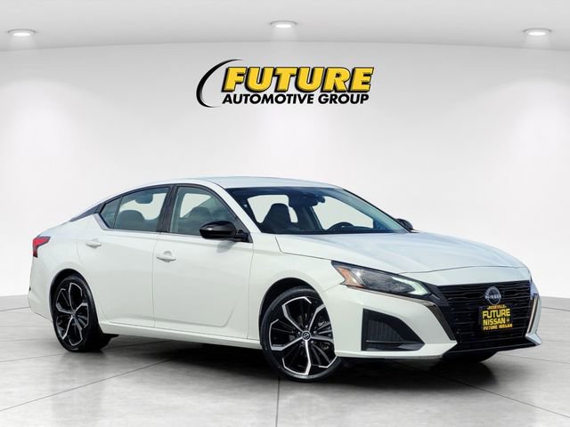 Certified 2024 Nissan Altima 2.5 SR