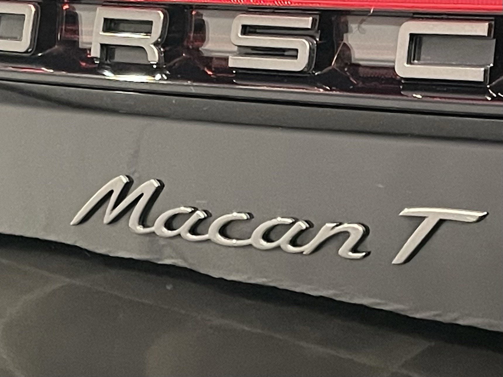 Used 2024 Porsche Macan image 25