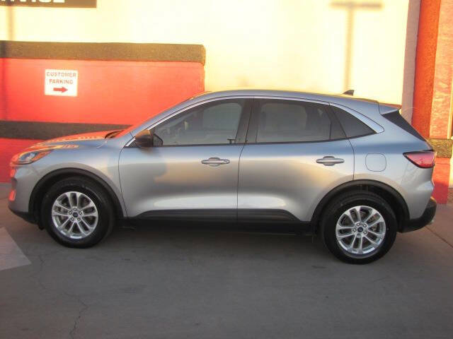 Used 2022 Ford Escape SE w/ Convenience Package image 2