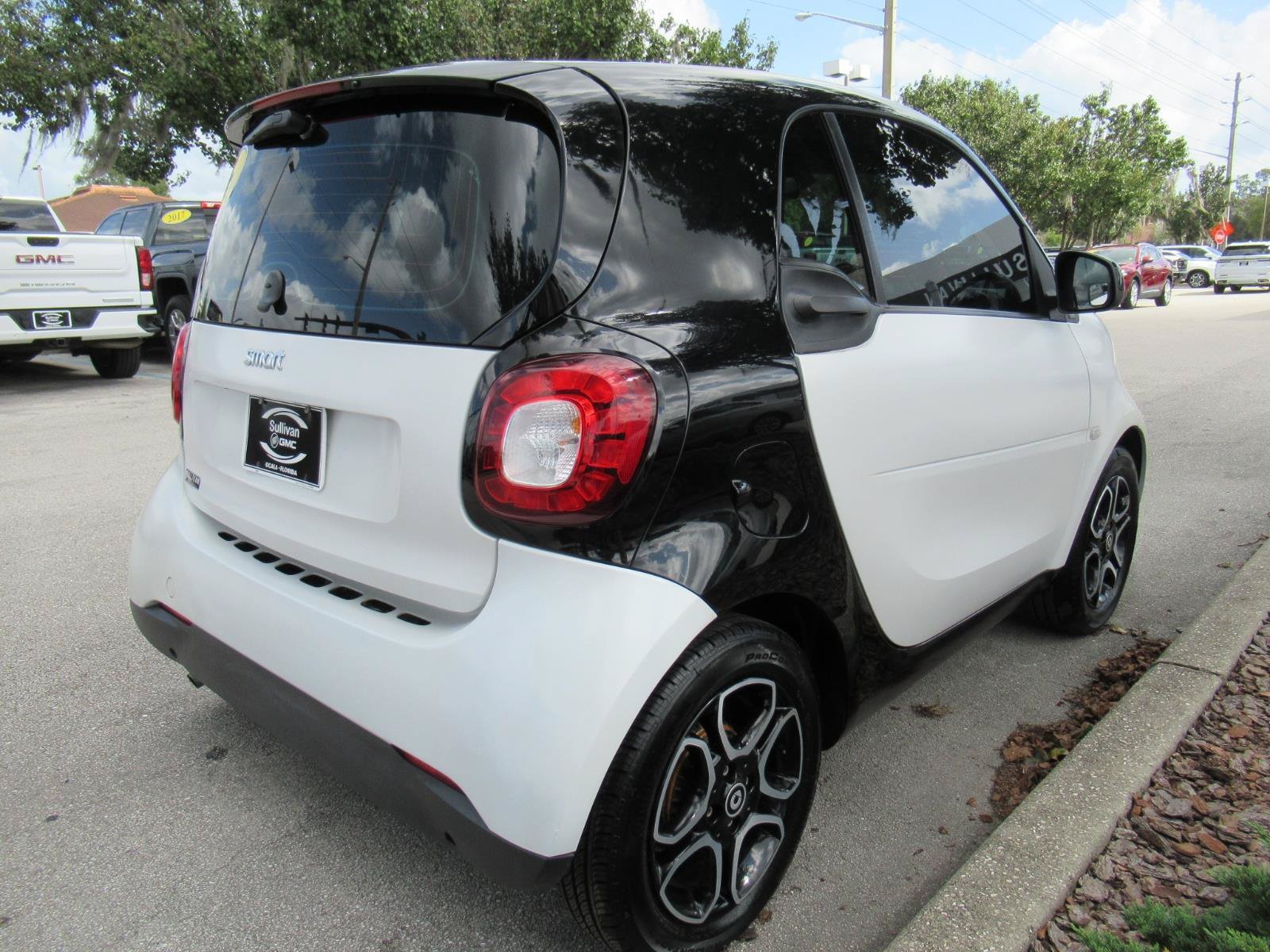 Used 2016 smart fortwo Prime RWD image 7