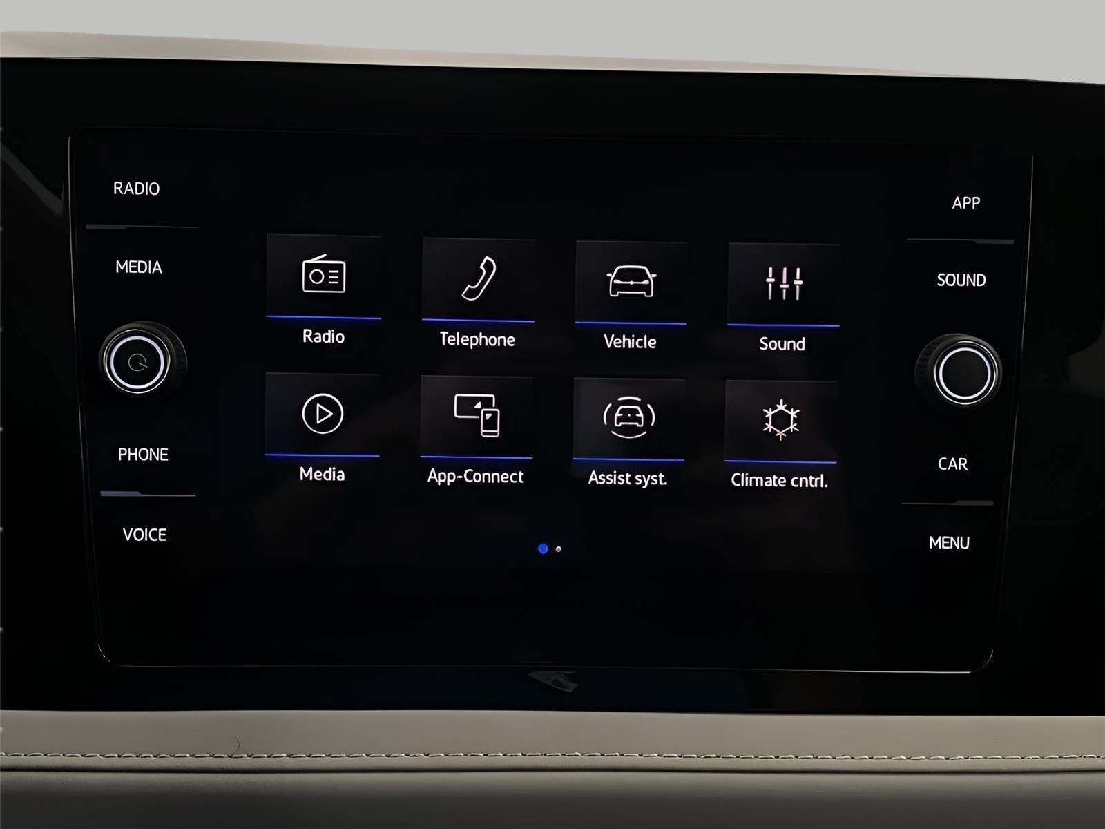 New 2026 Volkswagen Taos SE FWD image 4