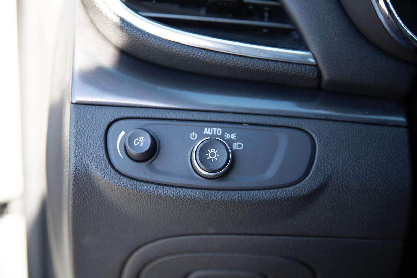 Used 2019 Buick Encore Preferred image 17