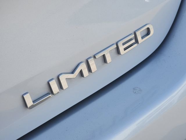 Used 2024 Toyota Highlander Limited image 7