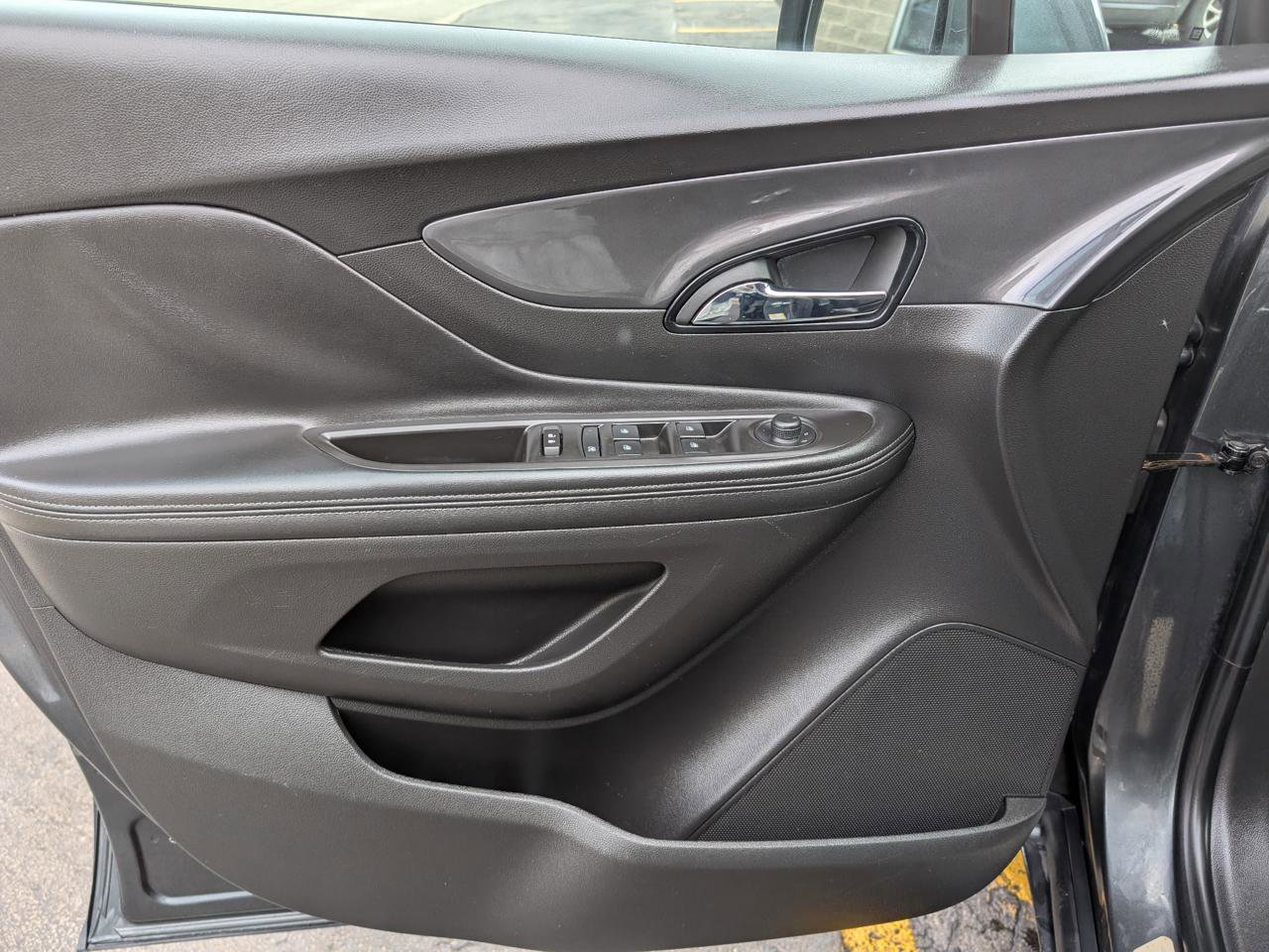 Used 2018 Buick Encore Preferred image 14