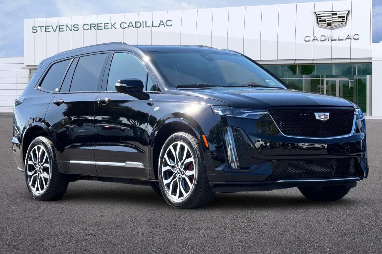 Certified 2025 Cadillac XT6 Sport w/ Technology Package image 1