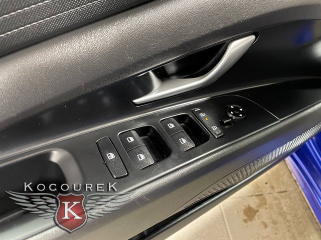 Used 2024 Hyundai Elantra SEL image 19