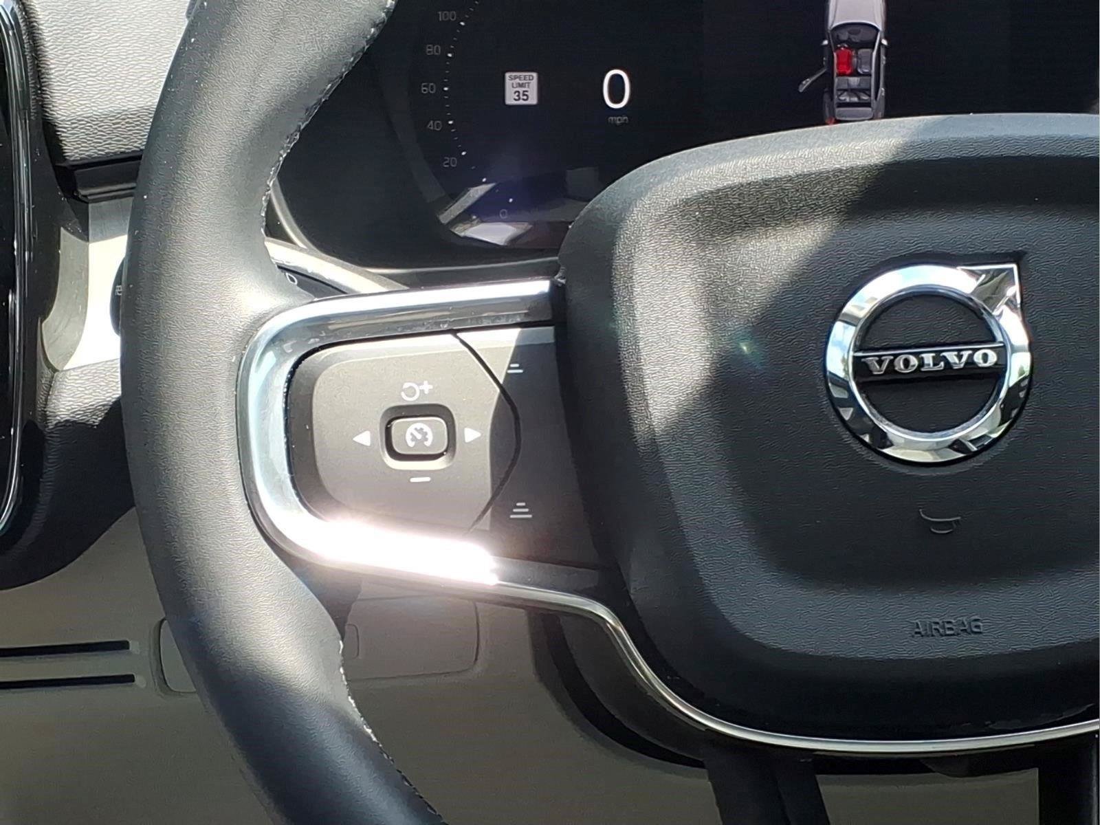Used 2024 Volvo XC40 B5 Ultimate w/ Protection Package Premier AWD/4WD image 10