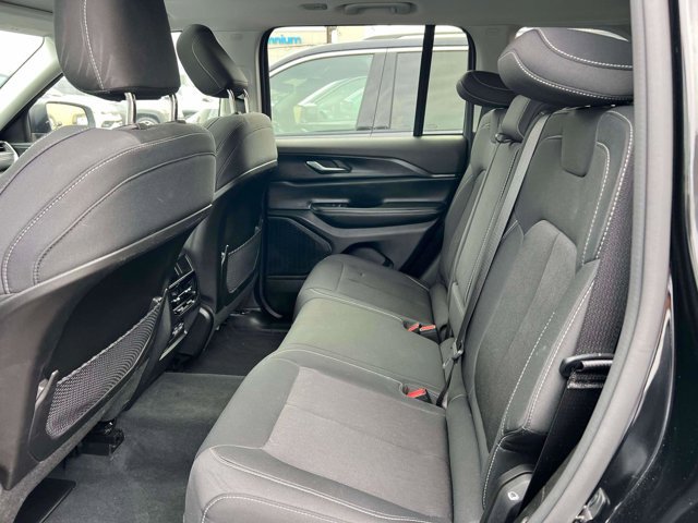 Certified 2023 Jeep Grand Cherokee Laredo w/ Luxury Tech Group I AWD/4WD image 11