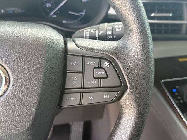 Used 2023 Toyota Sienna LE w/ LE Plus Package FWD image 15