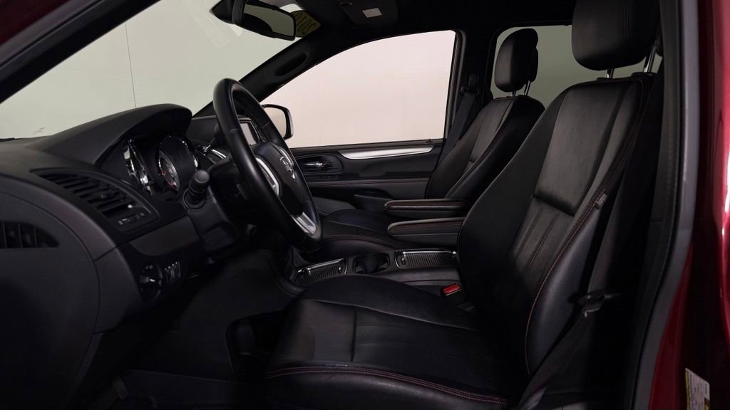 Used 2019 Dodge Grand Caravan GT FWD image 14