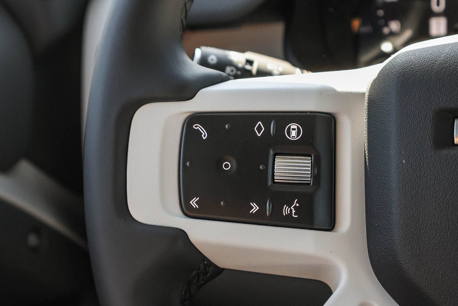New 2026 Land Rover Defender 110 S AWD/4WD image 34