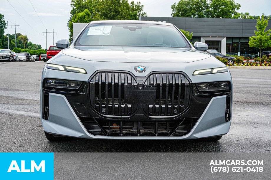 Used 2024 BMW 760i xDrive w/ Premium Package AWD/4WD image 10