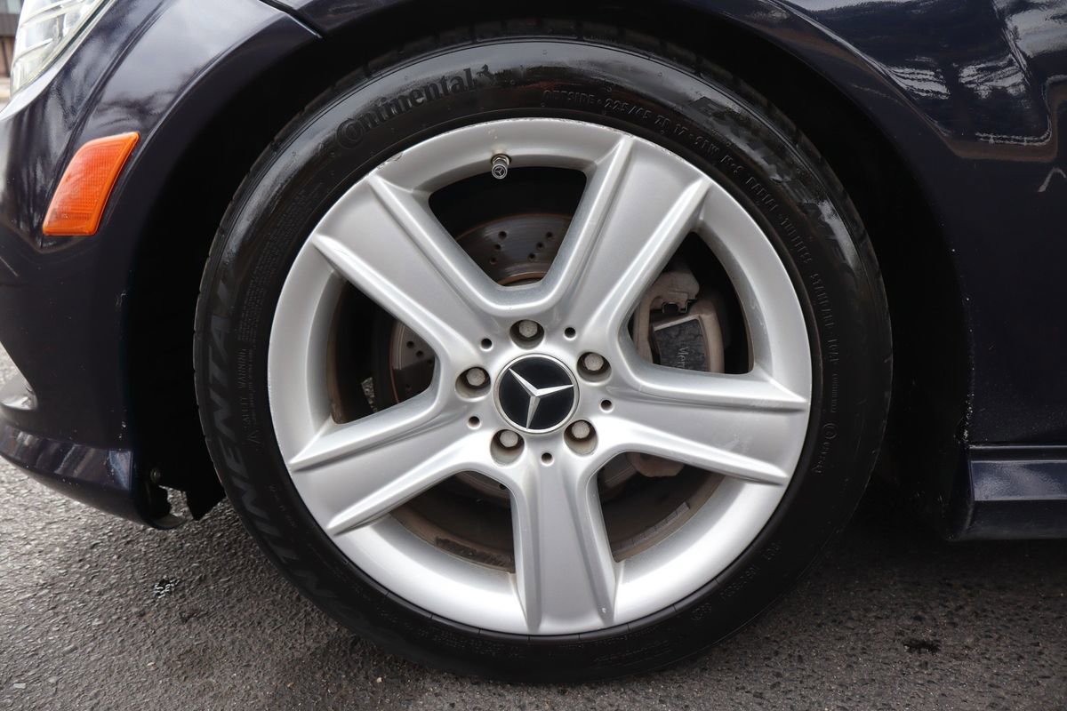 Used 2011 Mercedes-Benz C 300 4MATIC Sedan image 41