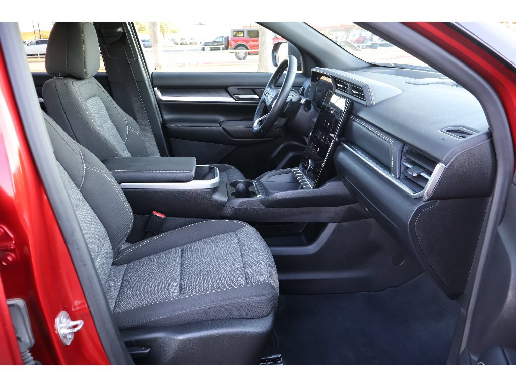 Used 2025 GMC Terrain Elevation AWD/4WD image 21
