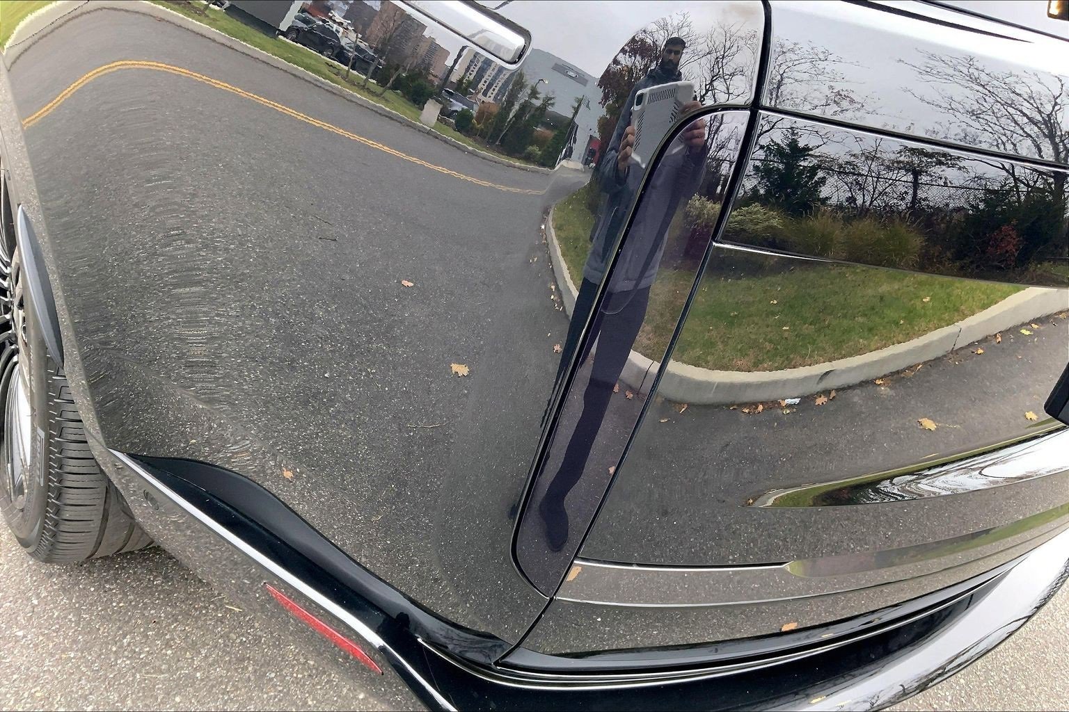 Used 2025 Land Rover Range Rover Long Wheelbase SE image 28