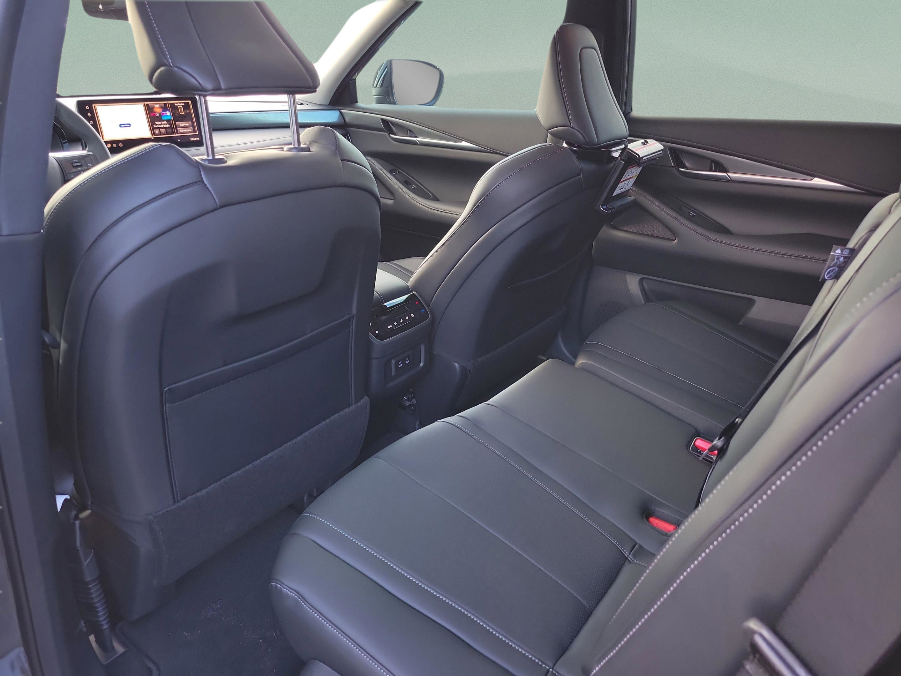 New 2026 INFINITI QX60 Pure w/ Family Package FWD image 24