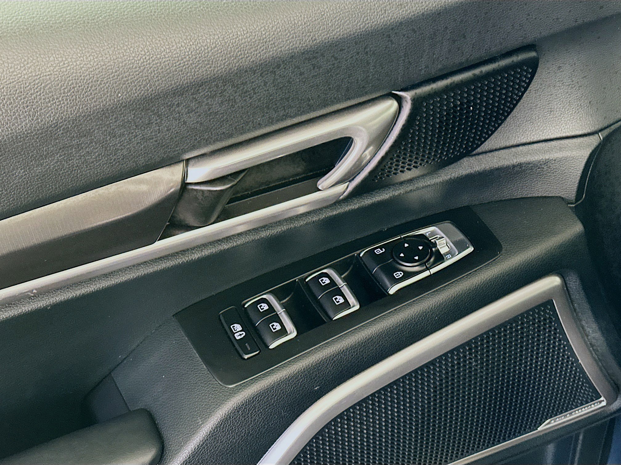 Used 2025 Kia Telluride S image 15