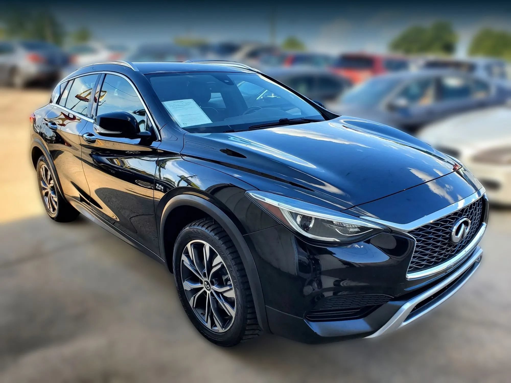 Used 2017 INFINITI QX30 AWD image 16