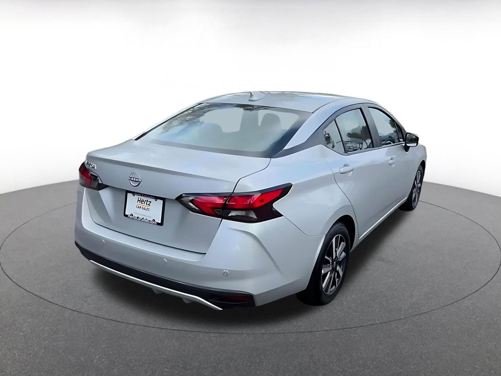 Used 2025 Nissan Versa SV image 14