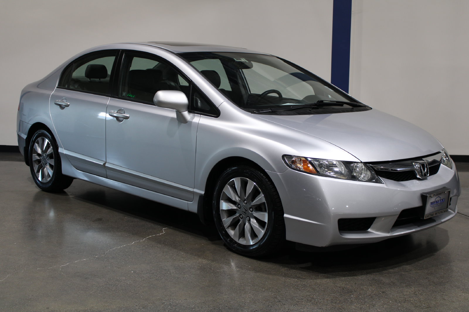 Used 2010 Honda Civic EX-L image 2