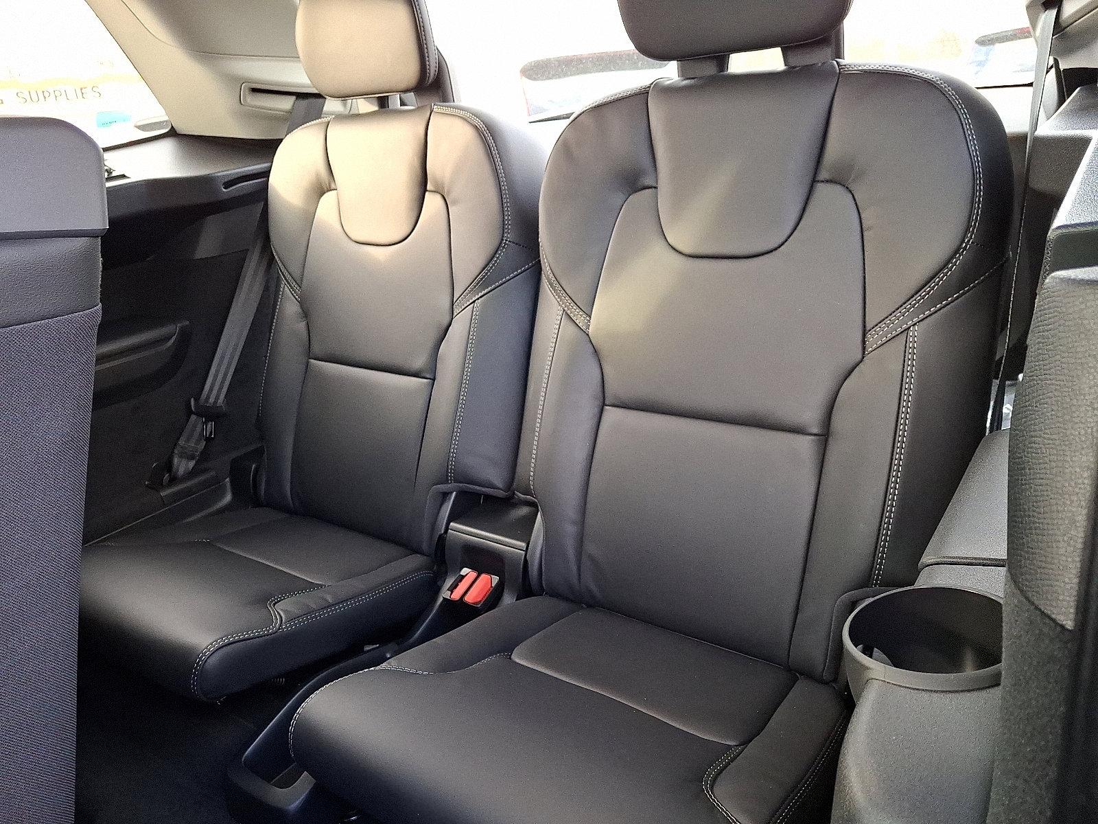 New 2026 Volvo XC90 T8 Ultra w/ Protection Package Premier image 6