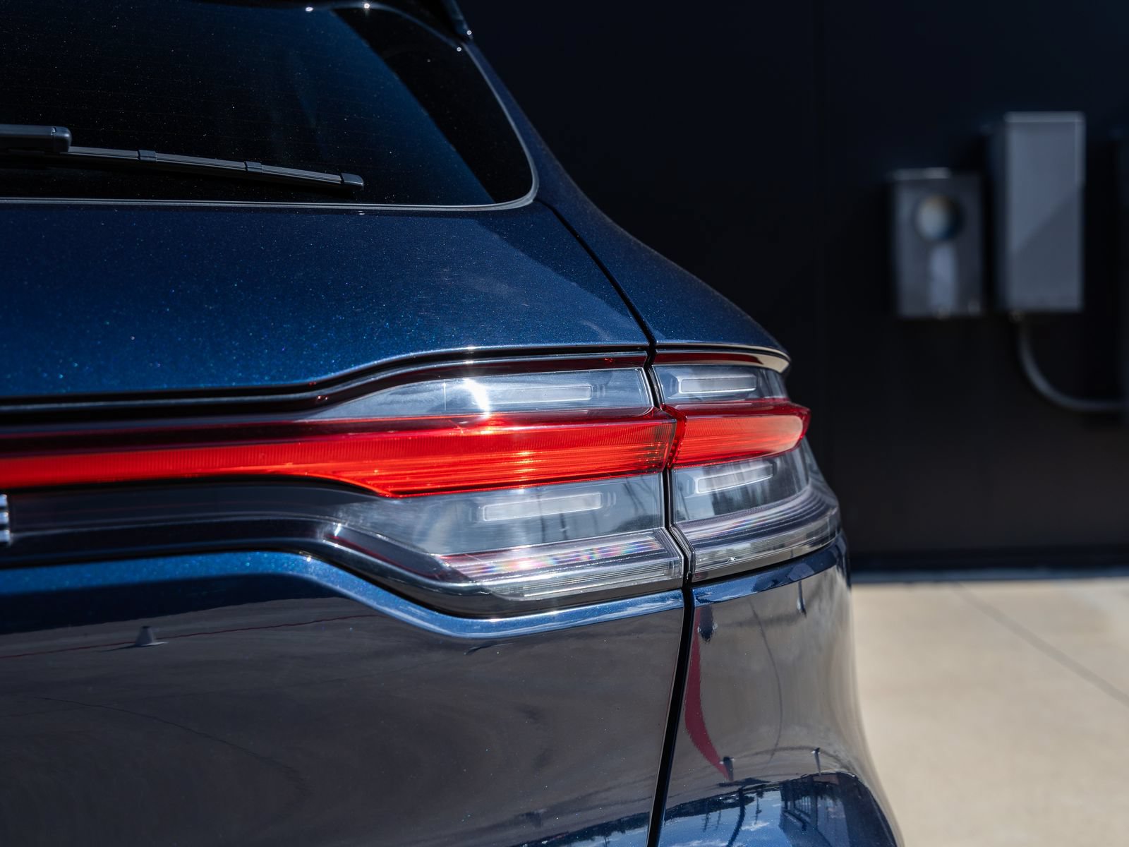 Certified 2021 Porsche Macan AWD/4WD image 14