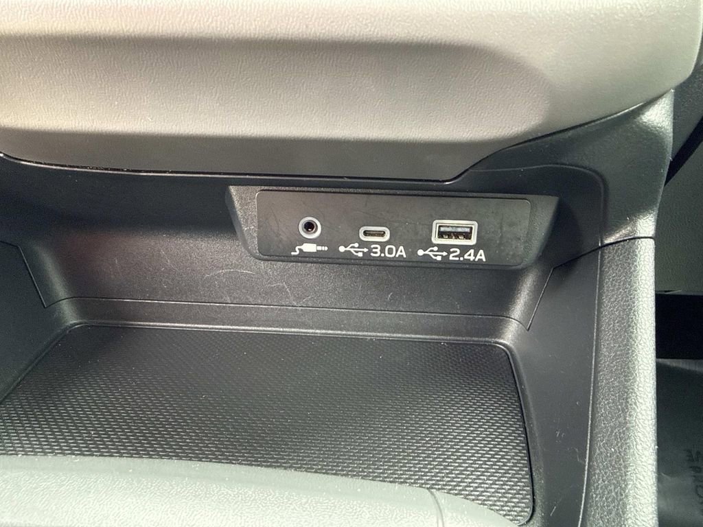 Used 2024 Subaru Crosstrek 2.0i Premium image 32
