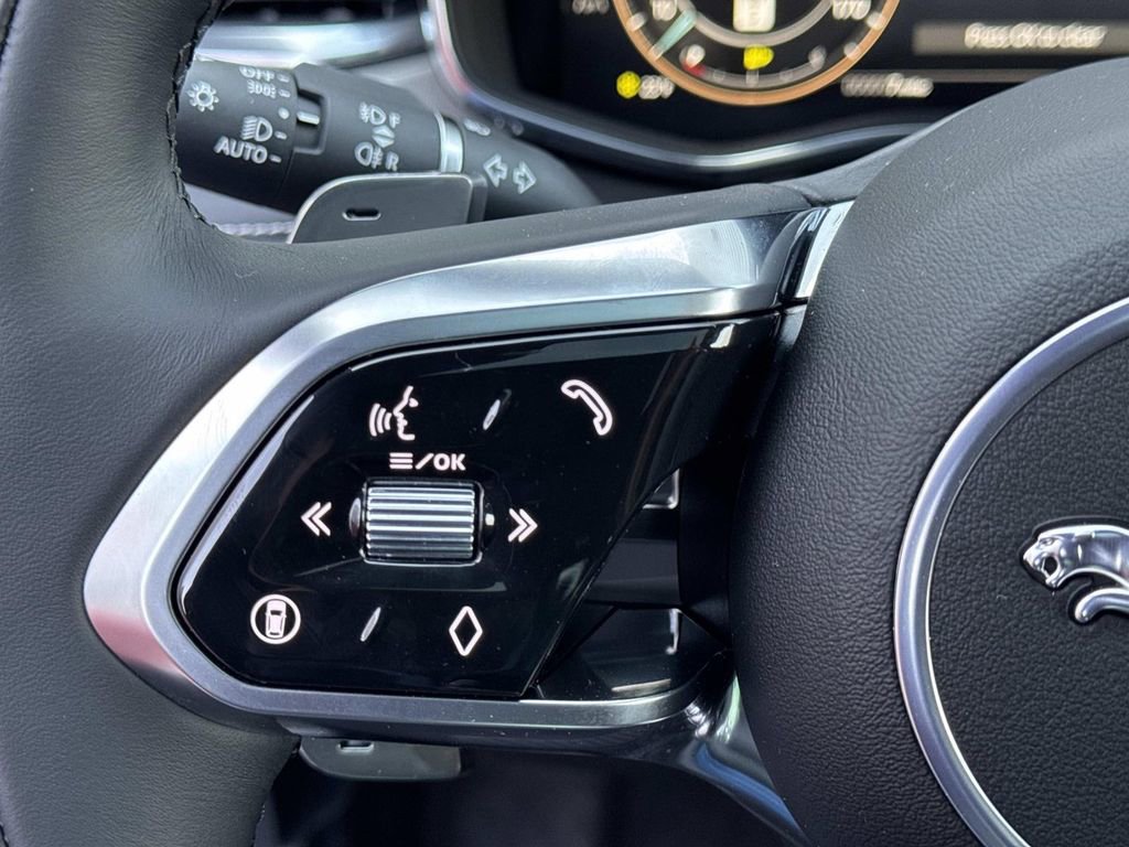 New 2026 Jaguar F-PACE R-Dynamic S AWD/4WD image 27