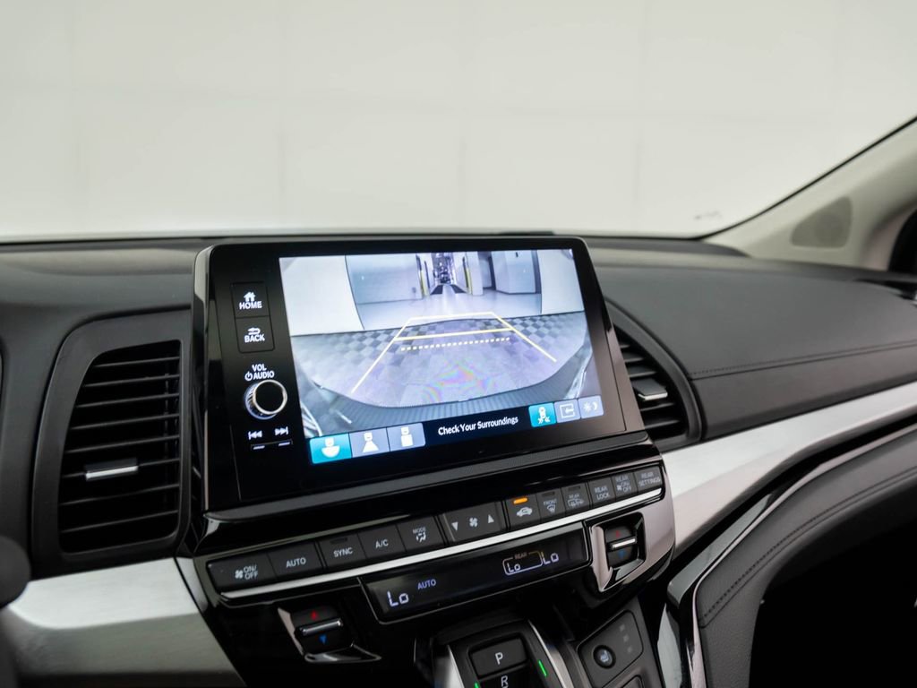 New 2026 Honda Odyssey Touring image 25