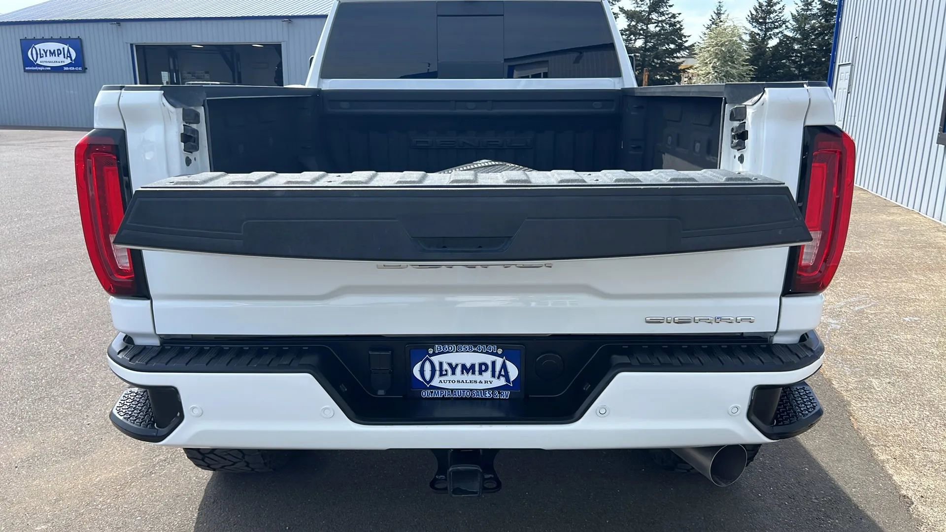 Used 2021 GMC Sierra 2500 Denali w/ Denali Ultimate Package AWD/4WD image 12