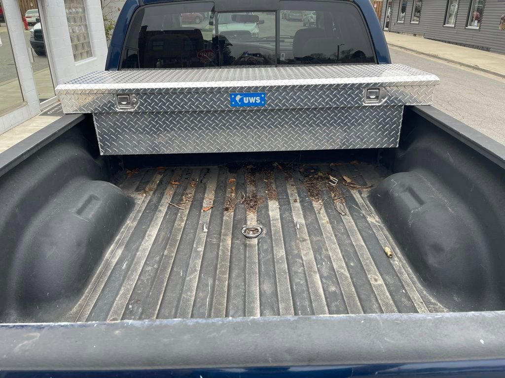 Used 2005 Dodge Ram 3500 Truck SLT w/ Quad Cab Big Horn Value Group image 3