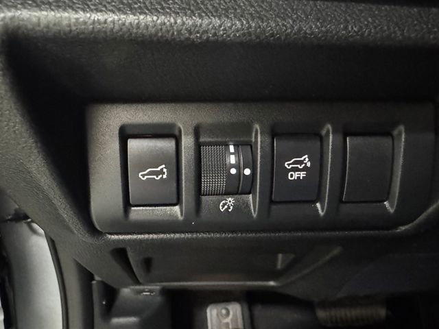 Used 2025 Subaru Outback Onyx Edition AWD/4WD image 27