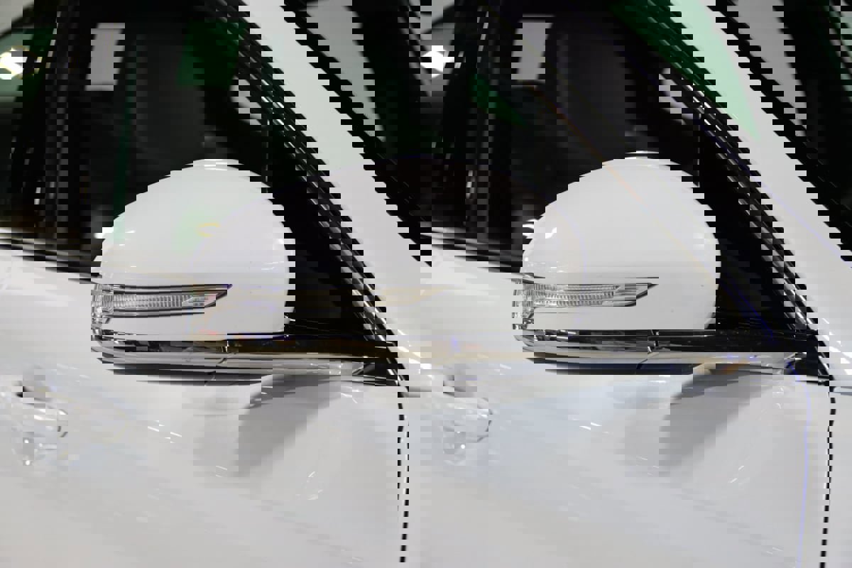 Used 2024 Genesis G70 2.5T image 8