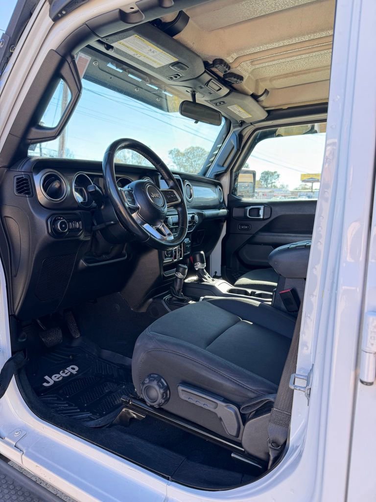 Used 2020 Jeep Wrangler Unlimited Sahara image 14