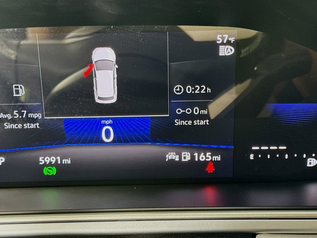 Used 2025 Volkswagen Taos SE image 15