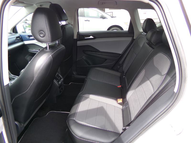 Used 2023 Volkswagen Taos SE image 34