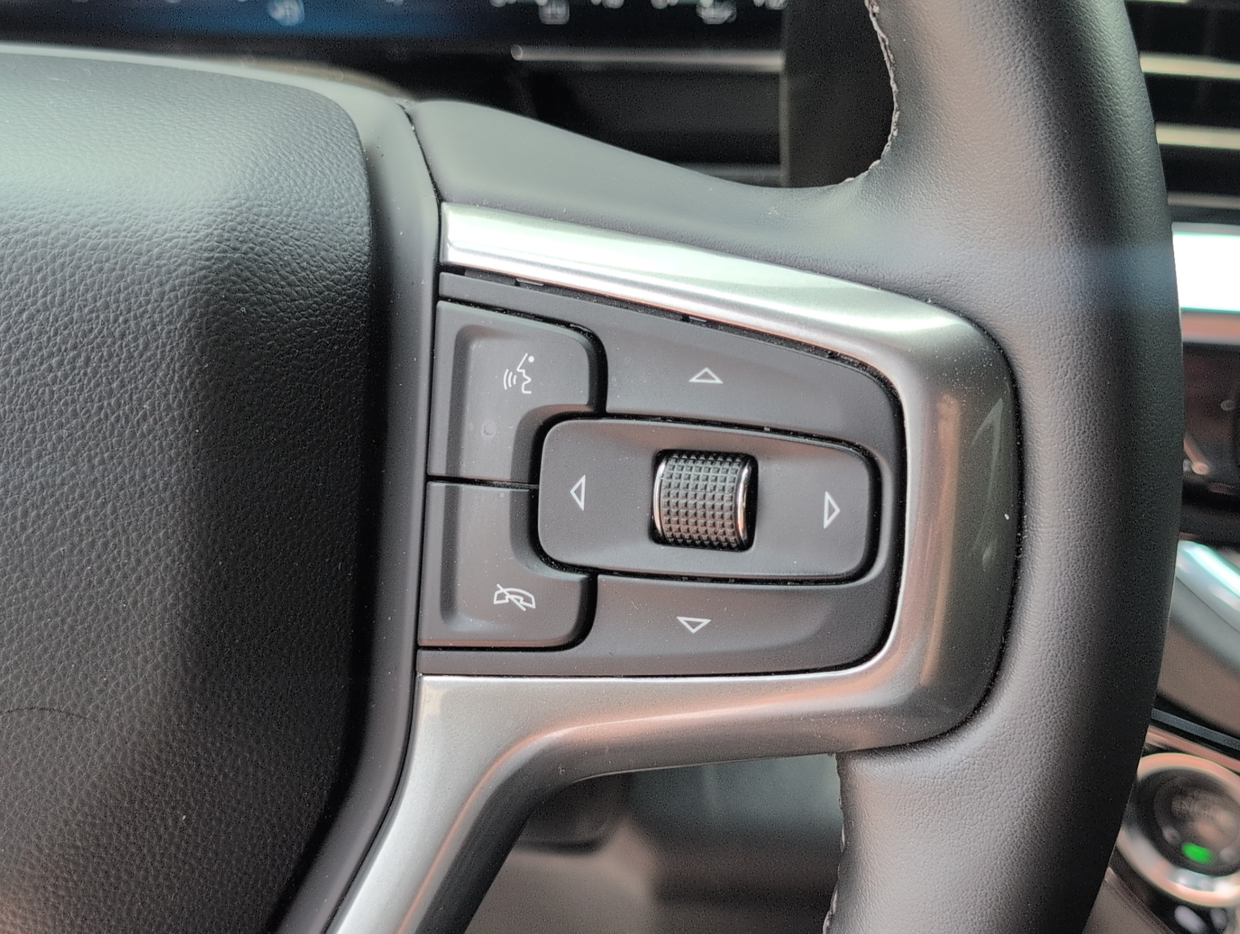 Used 2026 Chevrolet Silverado 1500 RST RWD image 24