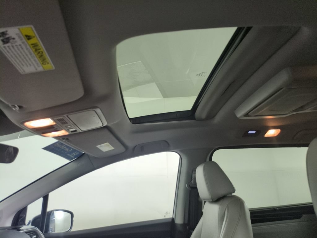 Certified 2024 Honda Odyssey Touring image 24