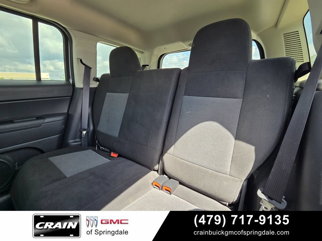 Used 2017 Jeep Patriot Sport w/ Power Value Group AWD/4WD image 24