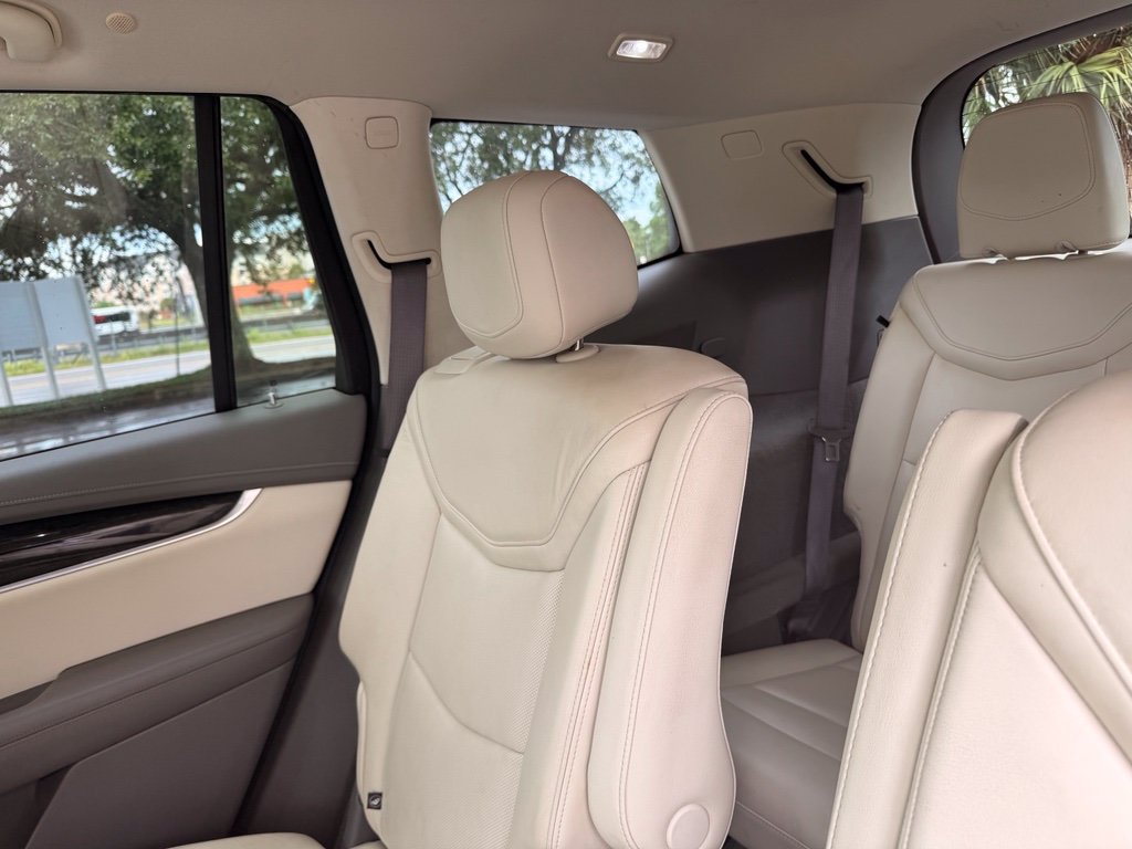 Used 2020 Cadillac XT6 Premium Luxury FWD image 11