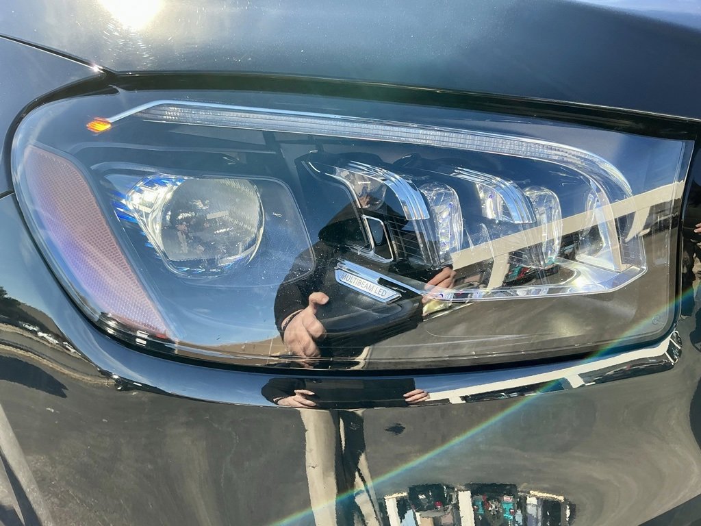 Used 2021 Mercedes-Benz GLS 580 4MATIC image 8