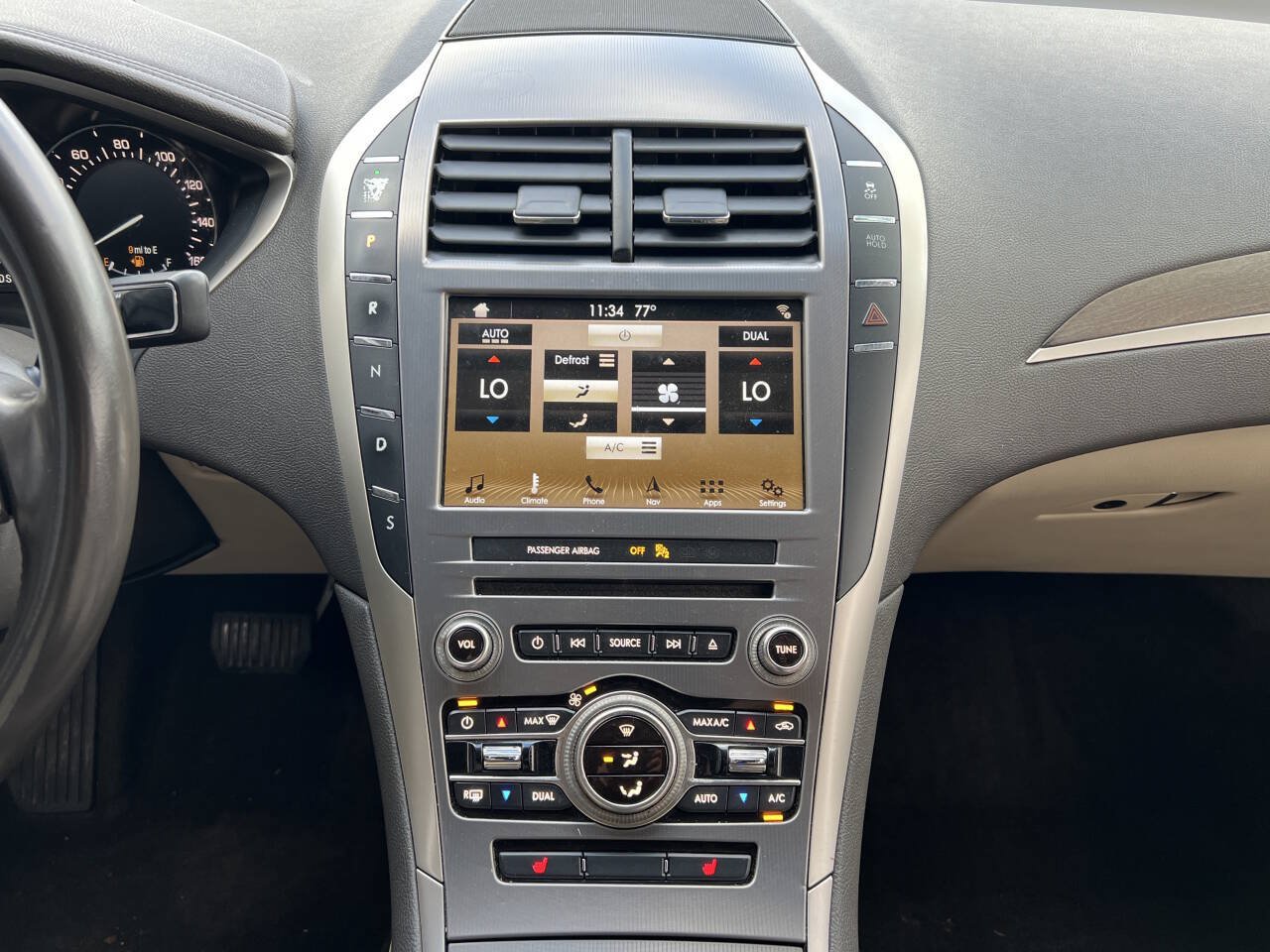 Used 2018 Lincoln MKZ Select w/ Select Plus Package FWD image 19