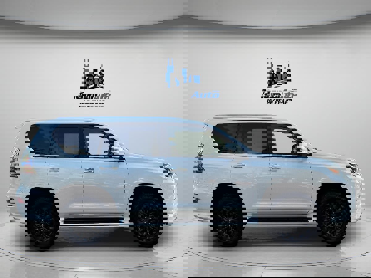 Used 2020 Lexus GX 460 Premium image 3